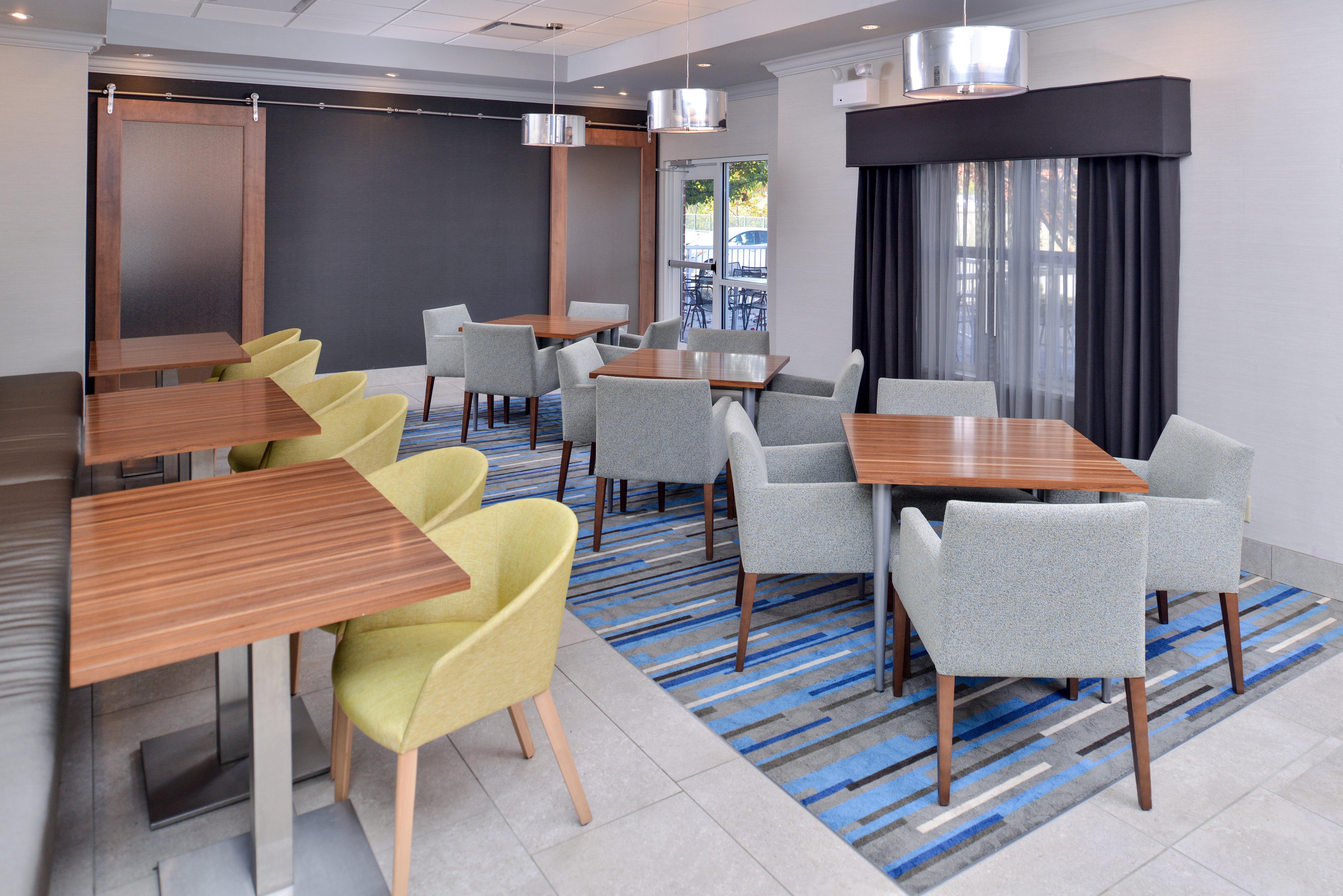 Holiday Inn Express Hotel & Suites St. Louis West-O'Fallon By Ihg Exterior photo