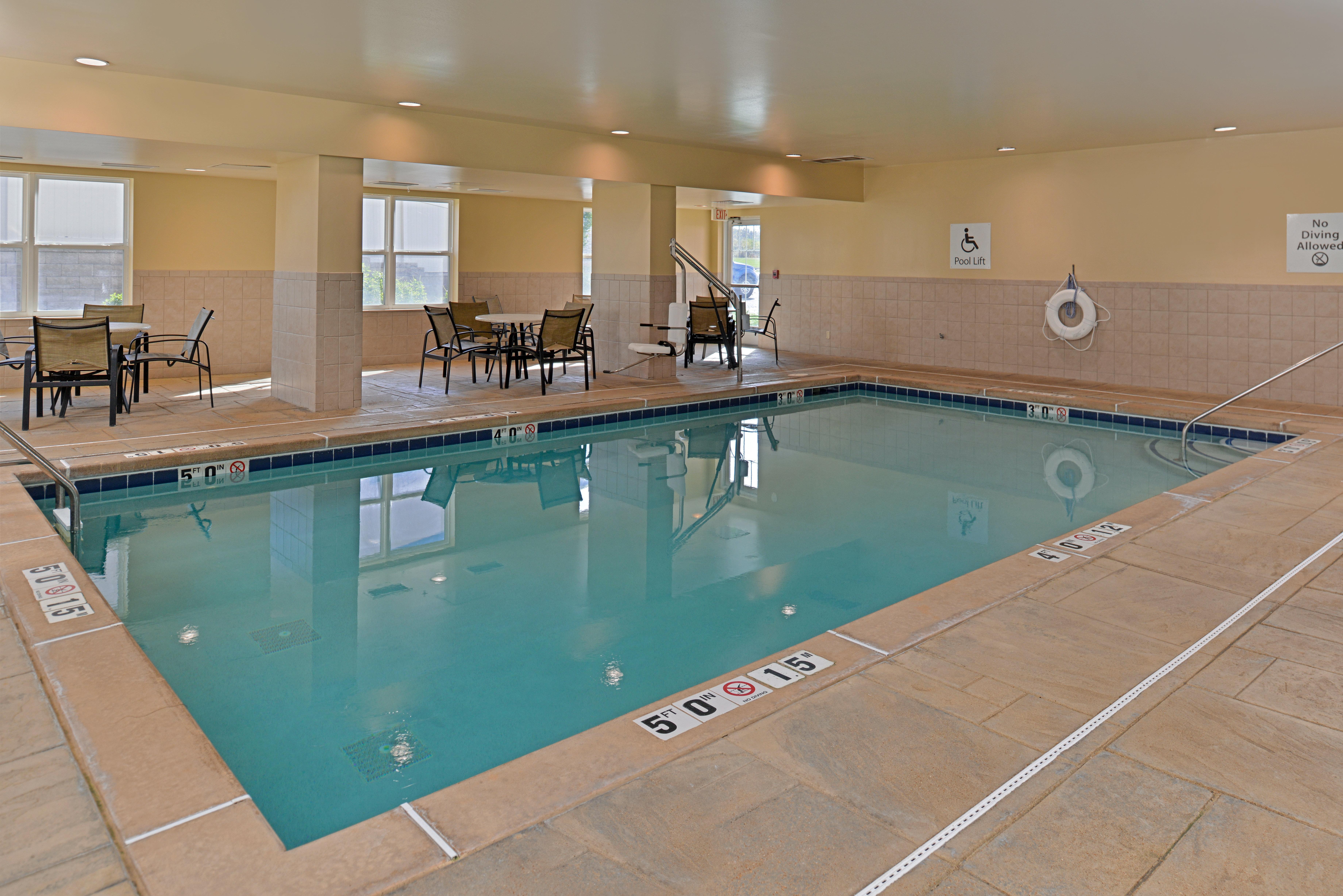 Holiday Inn Express Hotel & Suites St. Louis West-O'Fallon By Ihg Exterior photo